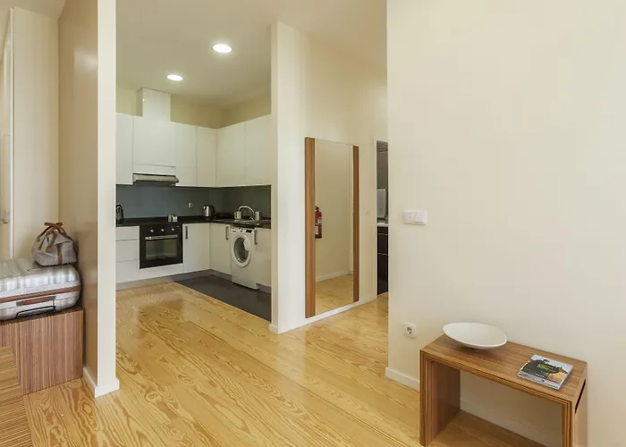 Bo - Fernandes Tomas * Porto