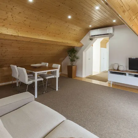 Bo - Fernandes Tomas * Porto