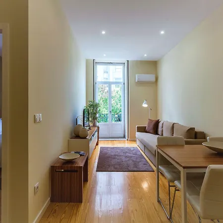 Bo - Fernandes Tomas Porto