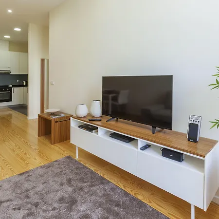 Bo - Fernandes Tomas Porto