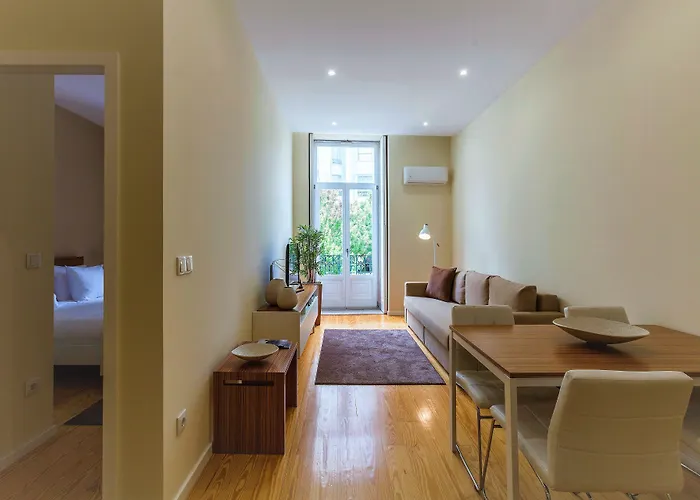 Bo - Fernandes Tomas Porto