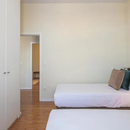 Bo - Fernandes Tomás Apartment